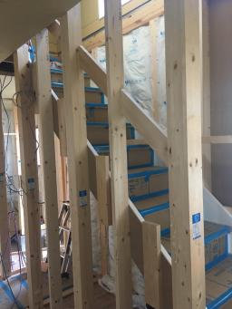 階段が掛かりました