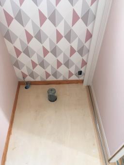 １階トイレのクロスです